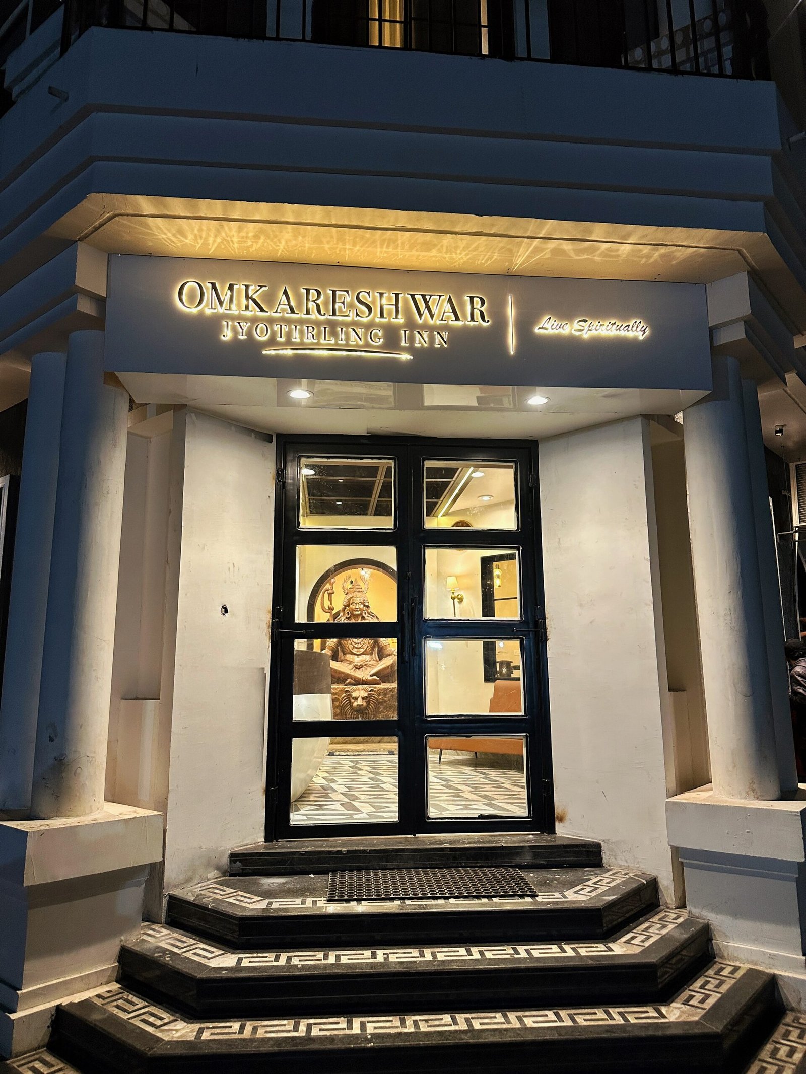 Omkareshwar jyotirling hotels